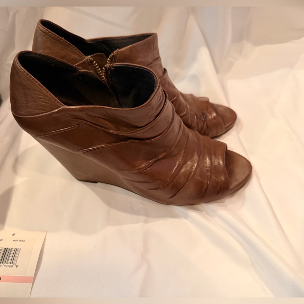 Vince Camuto Tan Leather Peep-Toe Wedges